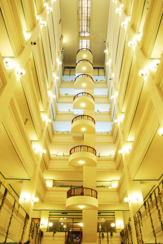 Satelit Hotel Surabaya Exterior foto